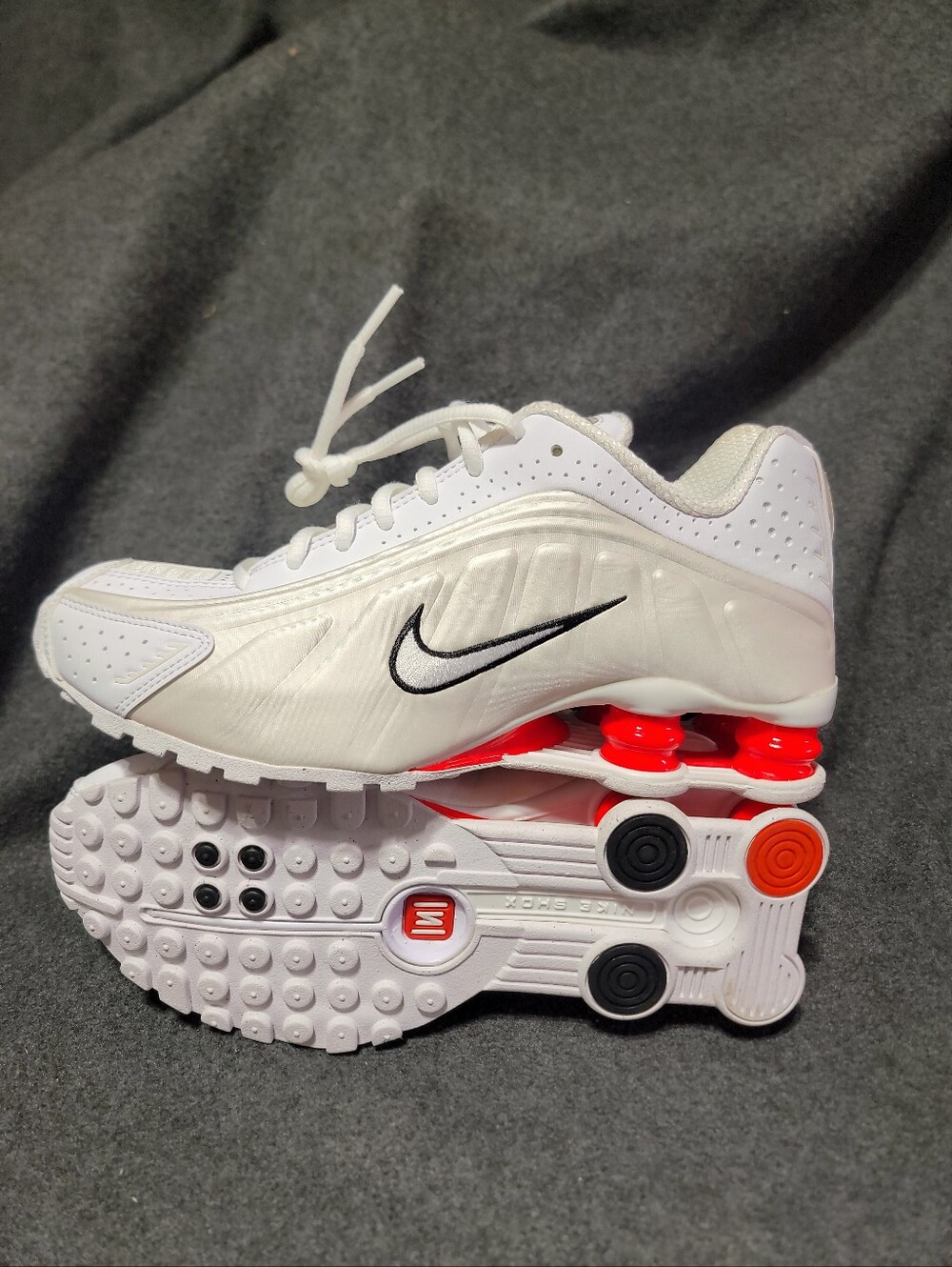 Nike Shox R4 "White/Phantom/Picante Red